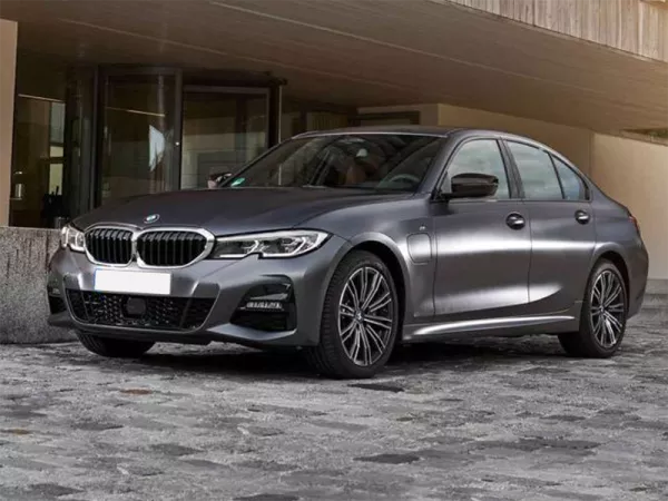 Dịch vụ thay Kính chắn gió xe BMW 350i tận nơi